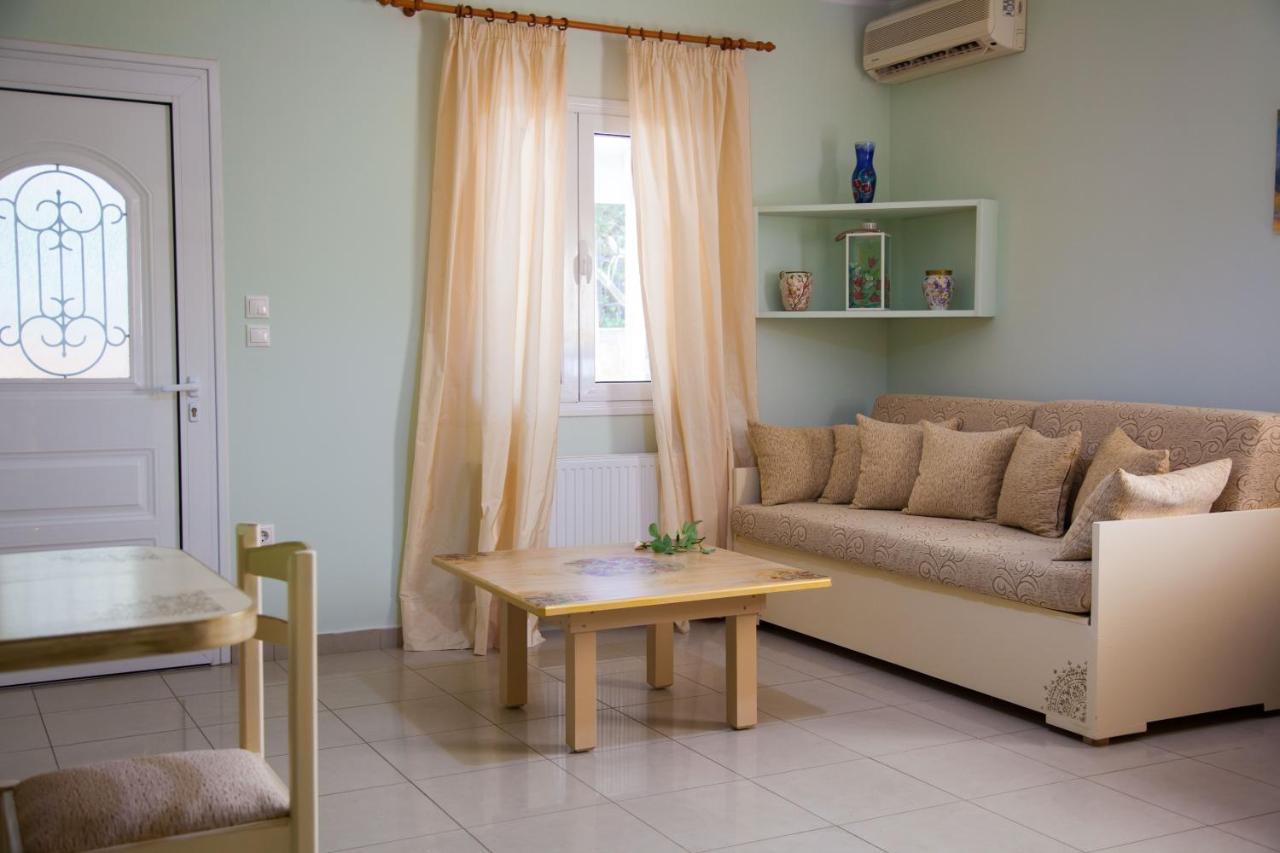 הוילה Lakíthra La Casa D'Estate מראה חיצוני תמונה